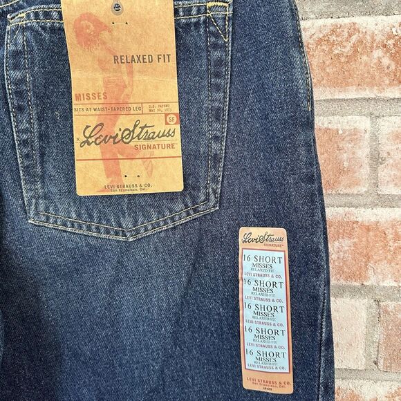 NWT Levi’s Relaxed Straight Fit Size 16 Short Y2K Vintage 2003 - Picture 7 of 11